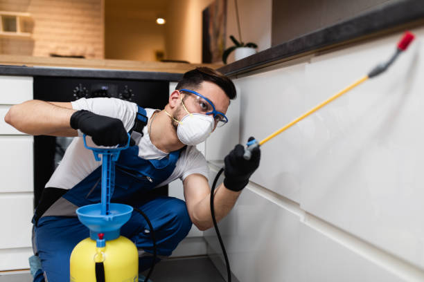 Best Best Pest Control Companies  in Fowlerville, MI